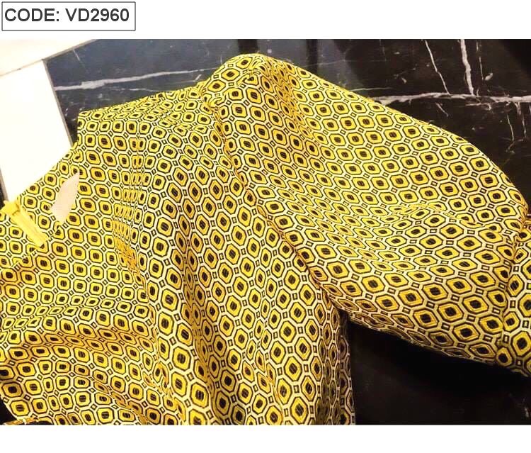 VD2960 – – Đầm xòe tapta nhúng eo màu vàng
