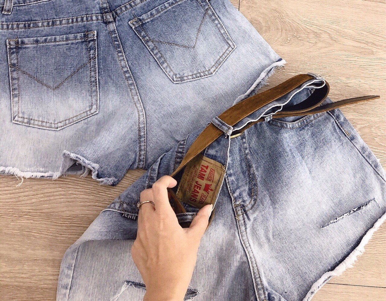 Quần đùi jeans