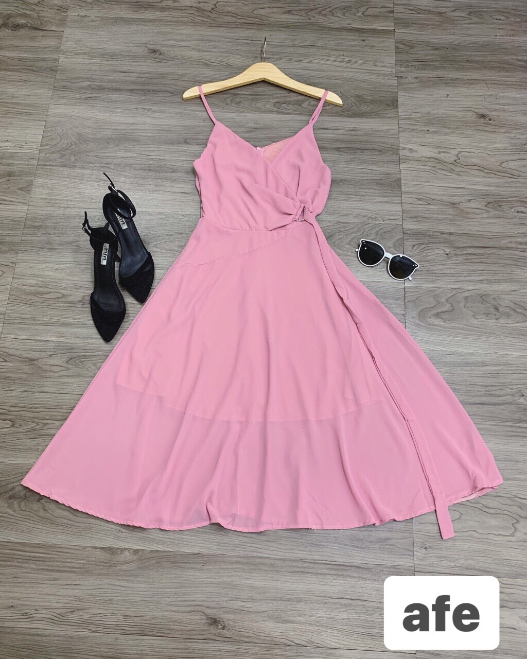 Maxi hồng vintage Giá 215k