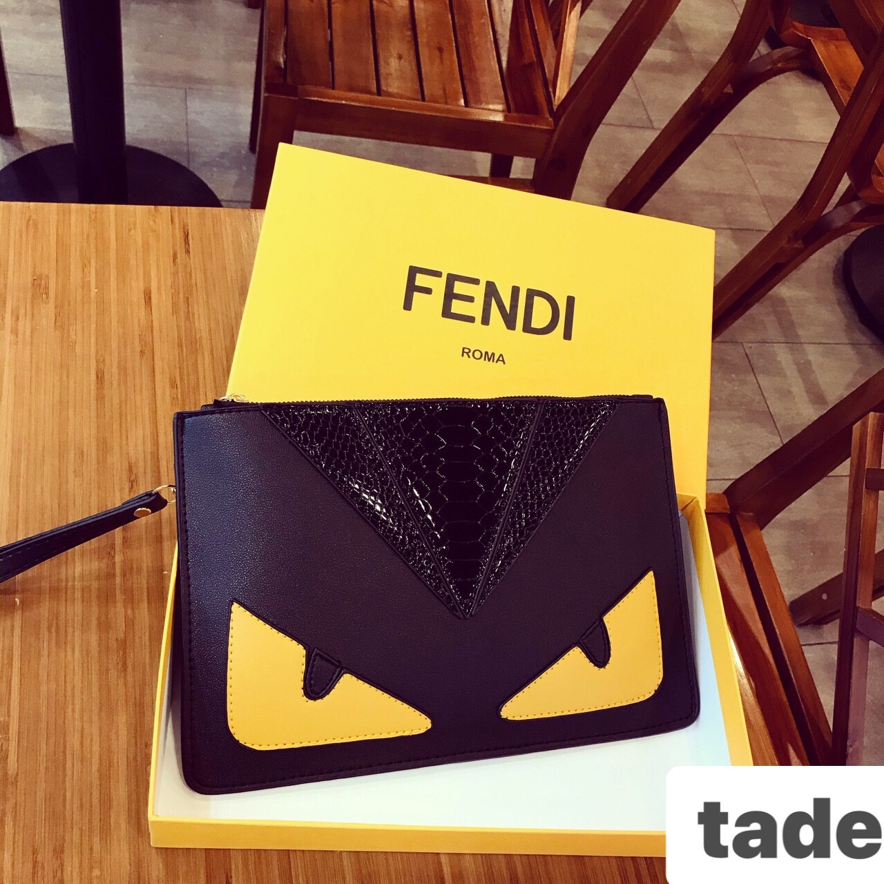 ví cầm tay fendy Giá 145k