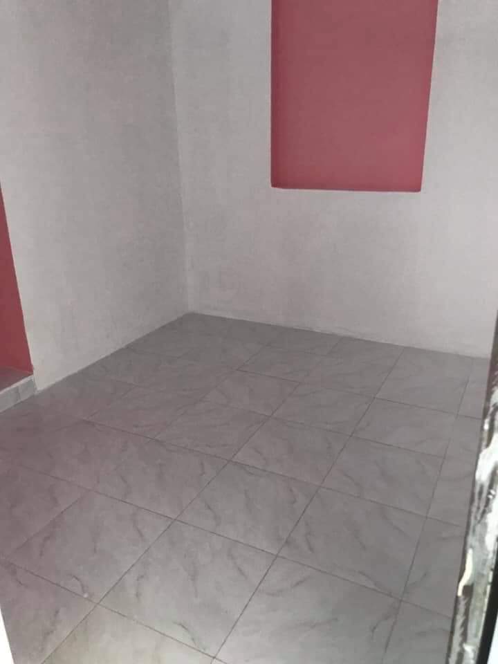 Bns đất Bình long giá 650tr dt 53x5x100tc