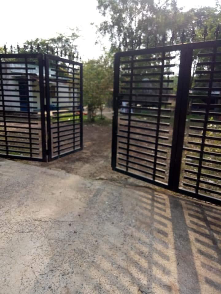 Cách ngã ba Giáng Huong 1km Bán lô đất dt 43x70x100tc tặng căn nhà c4 xinh xắn 24tr/m