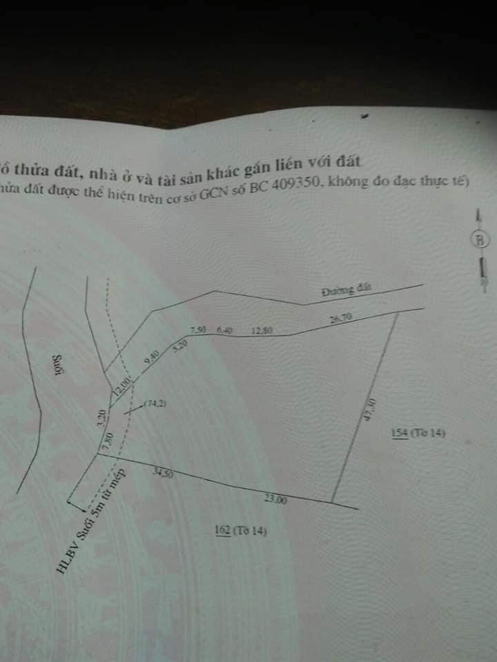 Bán gấp 70m mt 2 xào đất có sẵn 400tc