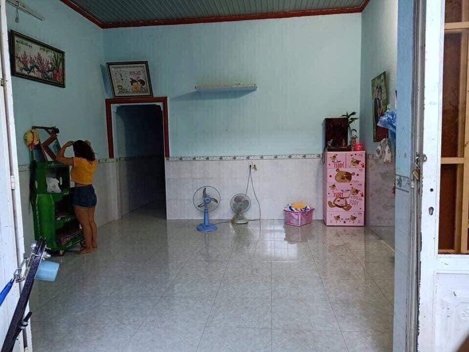 Bán đất Bình Long  ngày trường học Lê Văn Tám giá 650tr dt 5×21
