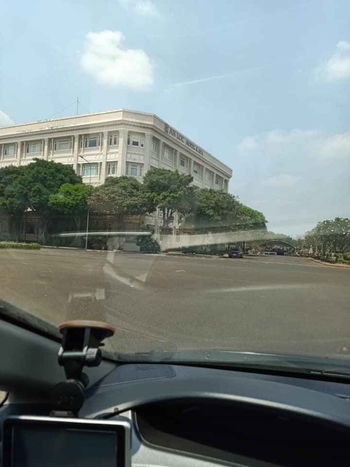 Bán đất ngay TTTM Bình Long