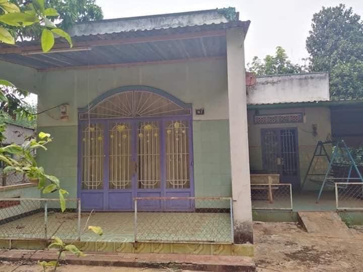 Cách nhựa lớn 700m bê tông vào tận nhà, có 4 xào đất đỏ trồng cao su và thêm căn nhà c4