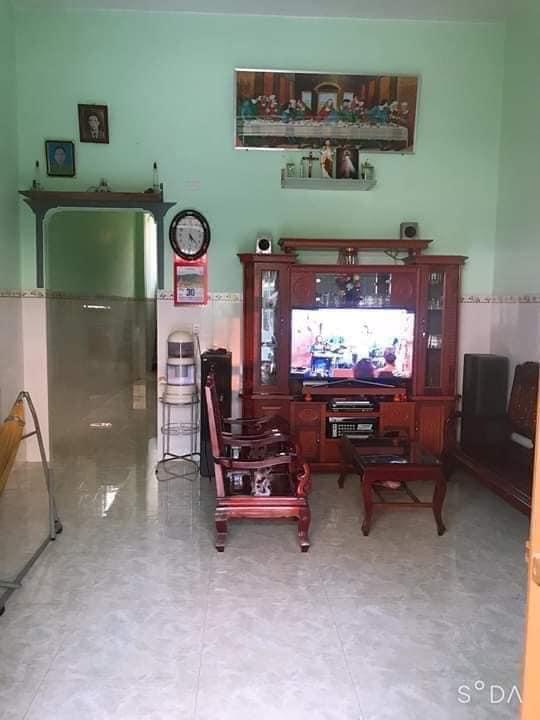 Bán căn nhà hướng Đông gần tiệc cưới Mai Trinh sau ql13 vài chục mét cần bán căn nhà c4 mới đẹp