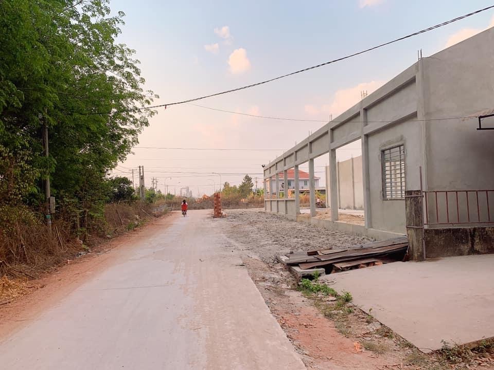 Bán đất  xã xác KCN3 Minh Hưng cách Ql13 500m.( ấp 4 giáp ấp 2)  Giá 1ty050 dt 12x 50