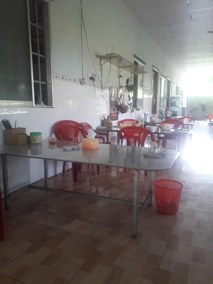 Bán đất mt đường nhựa cách ql13 50m nhà có cửa hàng bán đồ ăn sáng,..