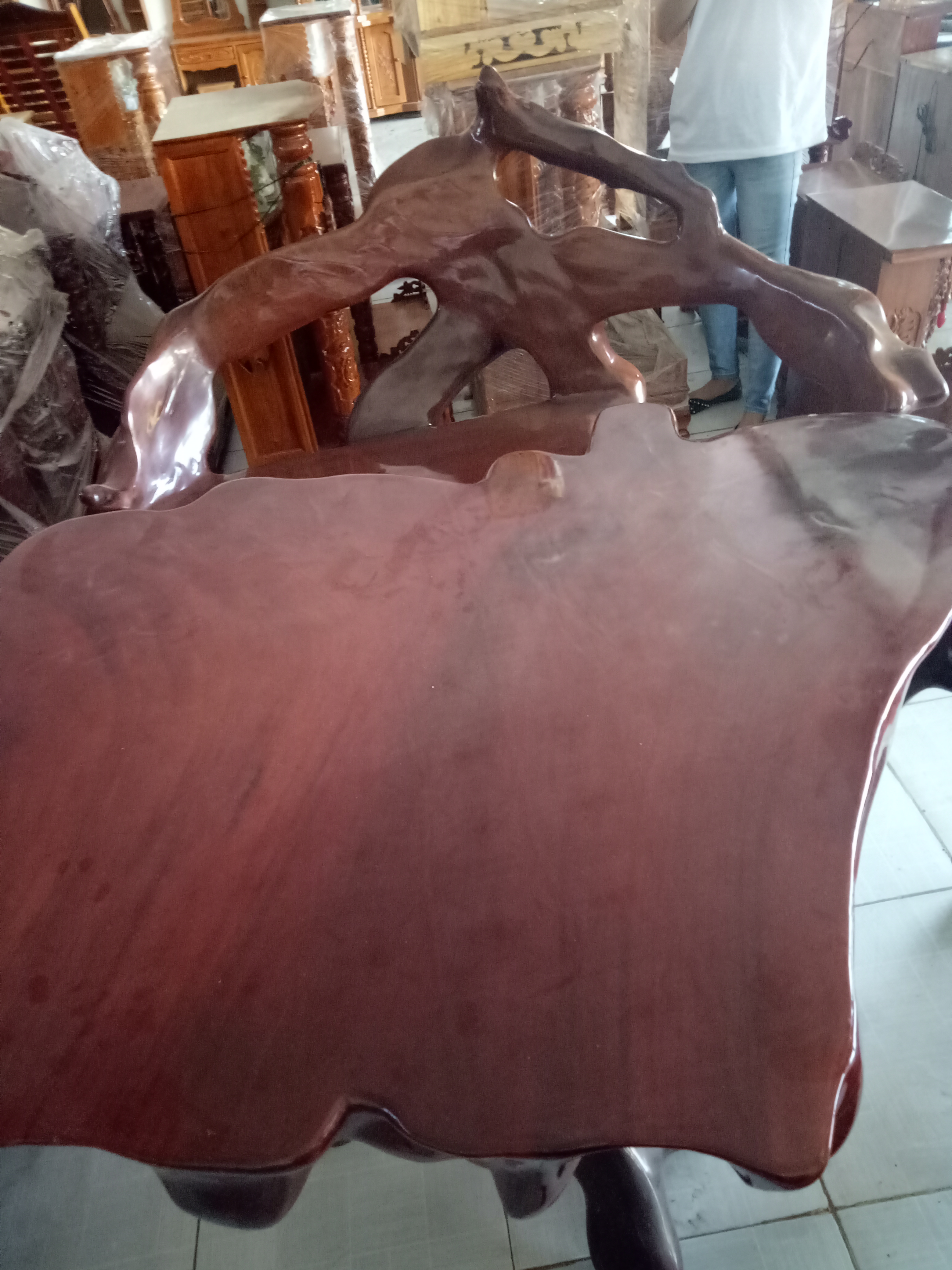 Bàn ghế gỗ giáng hương Campuchia giá 47triệu