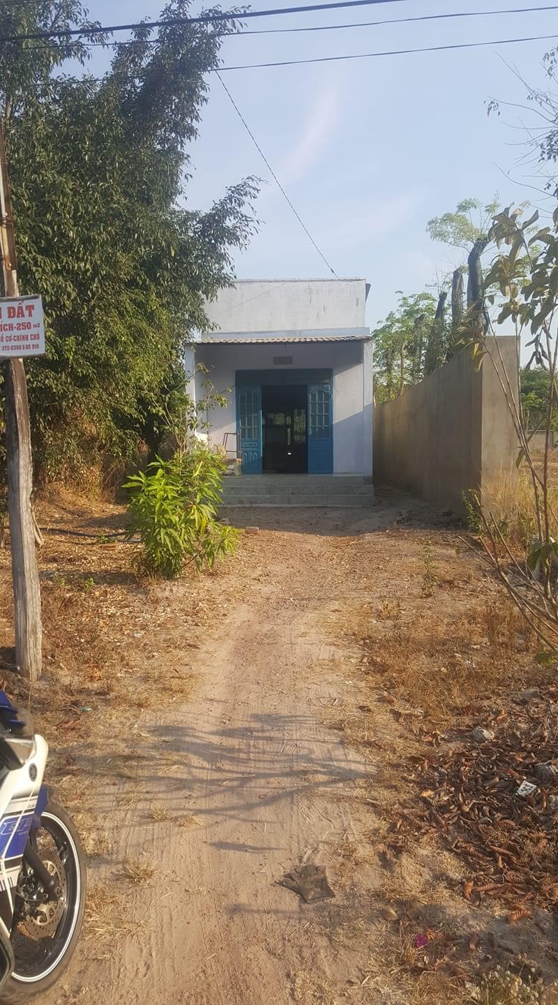Bán đất có sẵn nhà tân khai 5×50×100tc =750tr