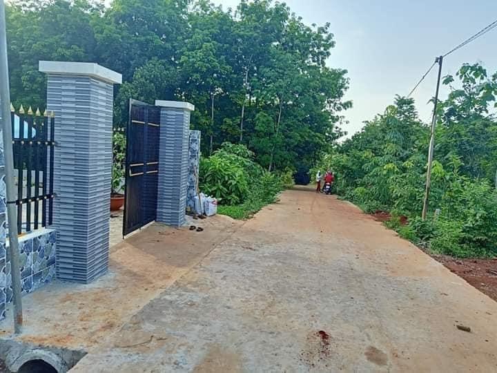 Bán đất bình Long gần nhựa sỏi Lê văn Tám giá 390tr dt 6×22