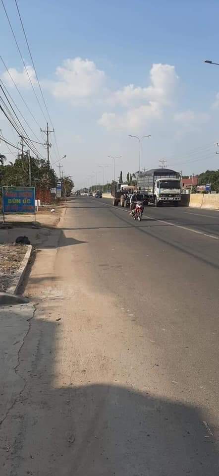 Bán đất ấp 2 chơn thành giá 3tỷ3 dt 5×54