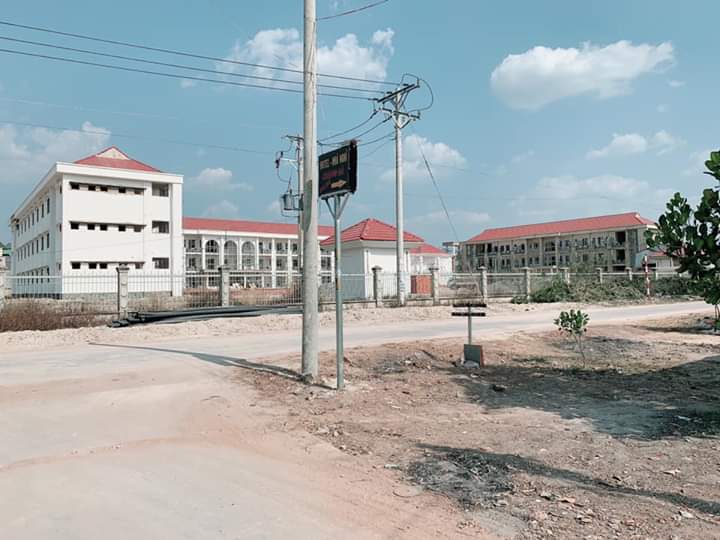 Bán đất sat truong c2,3 minh hưng giá 145tr/m dt 10×60