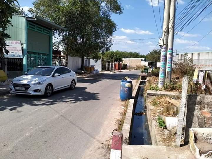 Bán đất nhựa tân hiệp 01 có sẵn 2 căn nhà tân uyên bd giá 4.2tỷ dt 8×75