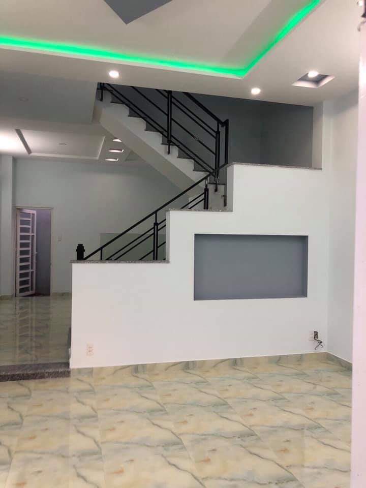 Bán nhà mỹ hạnh nam đức hoà la giá 1tỷ150 dt 5×15