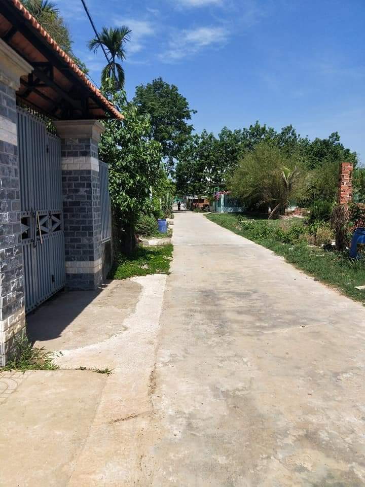 Bán đất có sẵn nhà ấp 2 minh hưng giá 1ty300 dt 5×50
