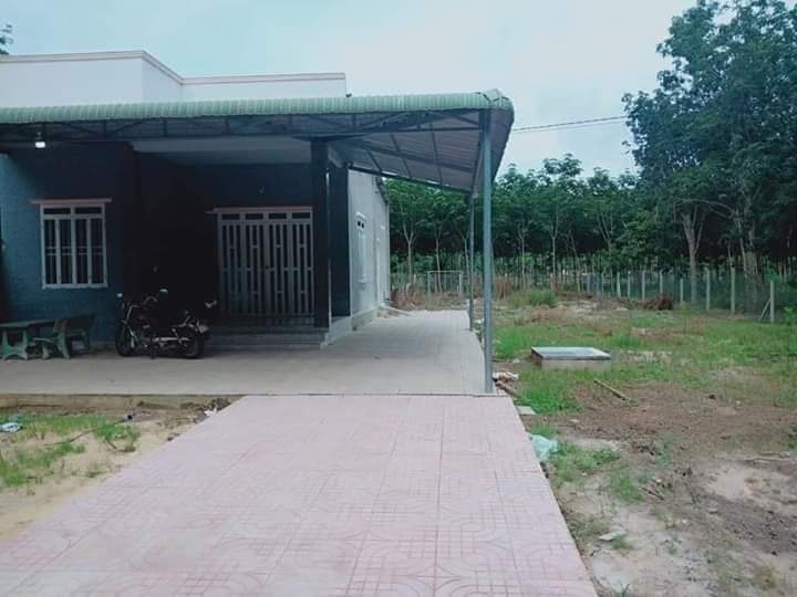 Bán nhà mt nhựa ấp 4 xã minh long- Chơn thành giá 1ty8 dt 21×35