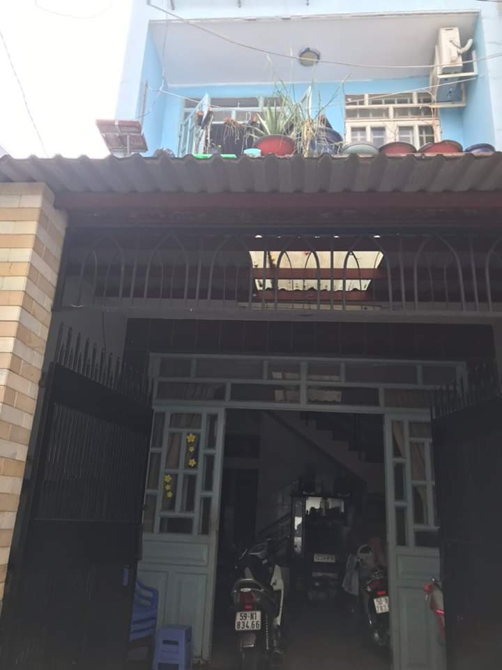 Bán nhà cách chợ bình long 800m giá 3tỷ550 dt 4×15