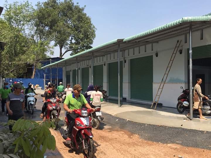 Bán dãy nhà  bình chuẩn giá 3tỷ4 dt 10×30