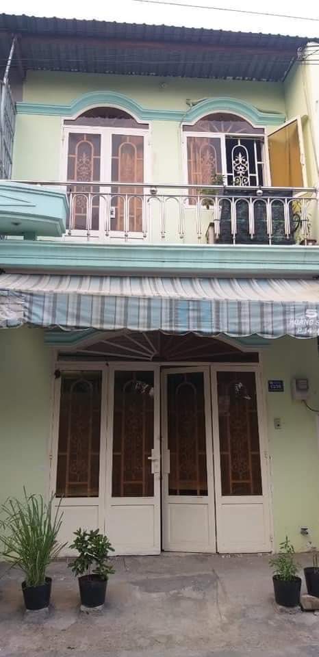 Bán nhà  ấp 1 hóc môn giá 2tỷ150 dt 4×10
