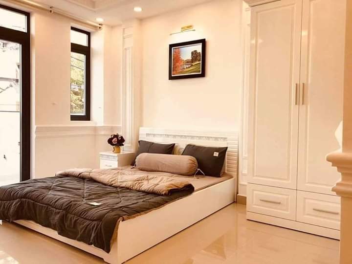 Bán nhà p5 gò vấp giá 12tỷ 800tr dt 4×18
