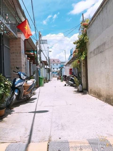 Bán nhà phường Thạnh Lộc quận 12-tp HCM giá 3ty300tr dt 5×18