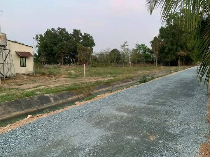 Bán đất  xã trung lập hạ giá 3tỷ3 dt 31×40
