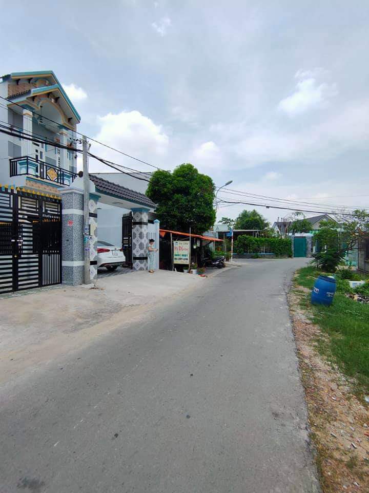 Bán nhà ấp chánh xã tân thông hội giá 2tỷ3 dt 5×20