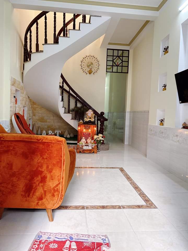 Bán nhà  an hoà ninh kiều cần thơ giá 4tỷ2 dt 4×18
