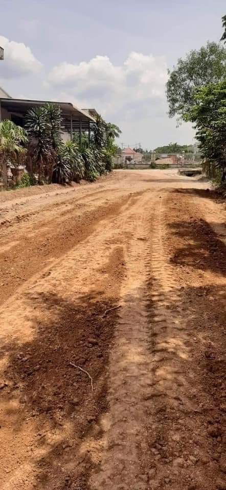 Bán  nhà  ấp 1 minh hưng chơn thành giá  800tr dt 5×25×100tc