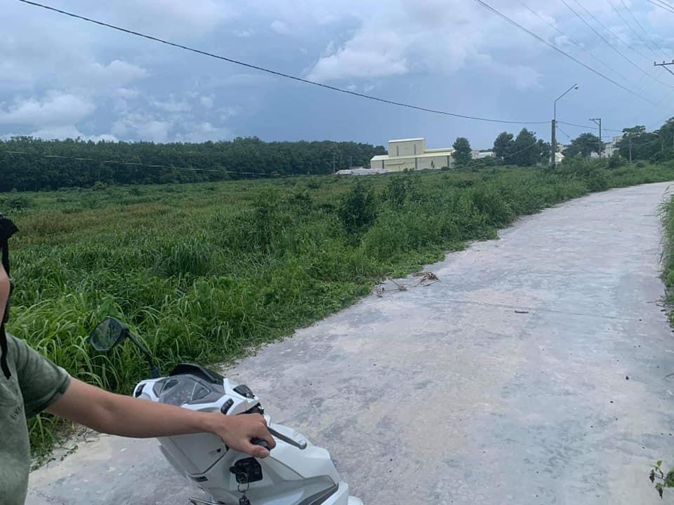 Bán đất ấp 6 Minh Hưng giá 600tr