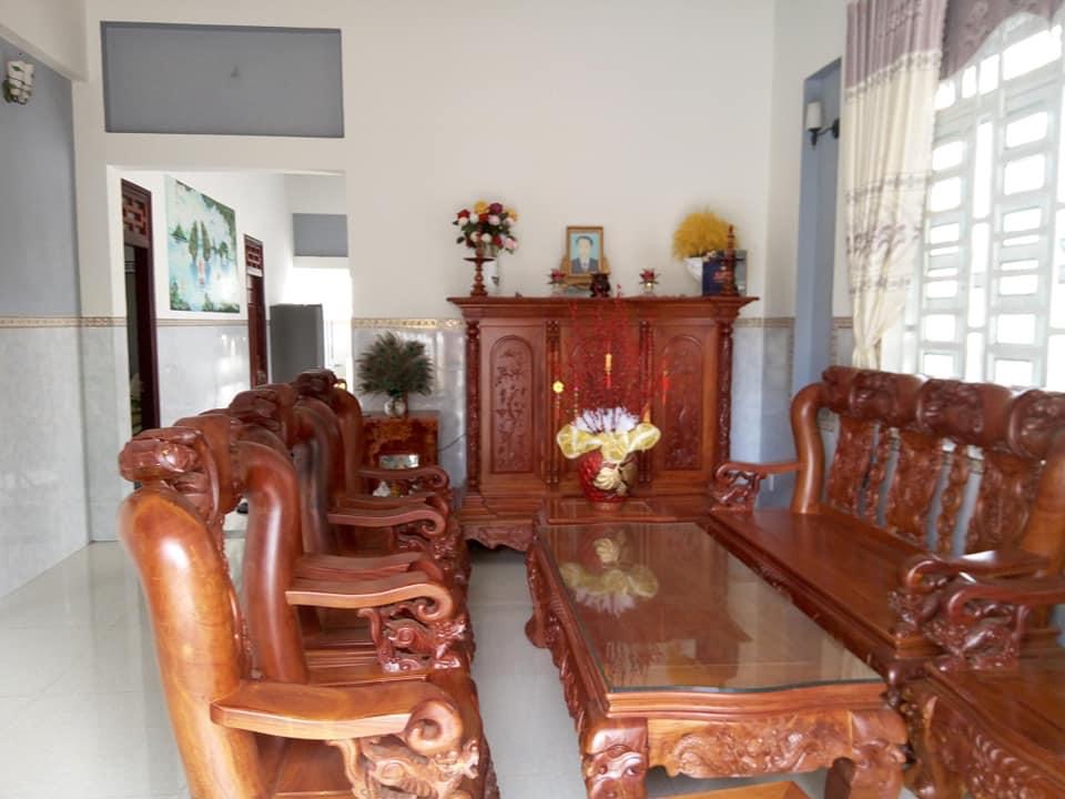 Nhà 2mt phường long thuỷ DT:12x23m (full TC). Gồm: 1pk, 3pn, phòng ăn, 3 nhà vs…, khuôn viên rộng rãi để ô tô. (Để lại toàn bộ nội thất). Giá: 3,3 tỷ.