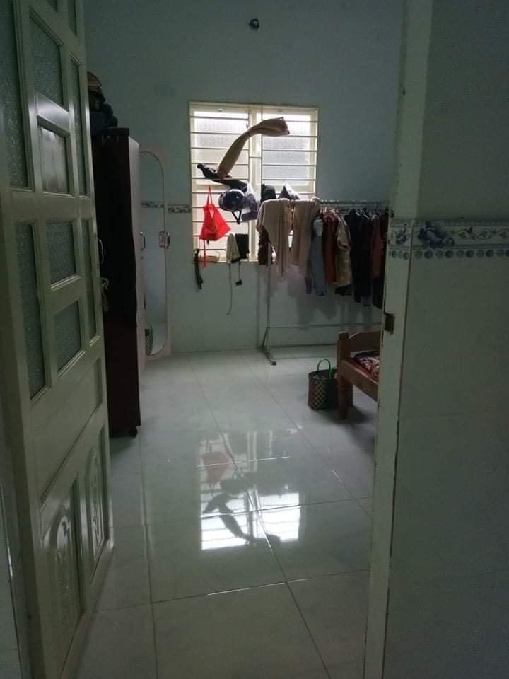 Cần bán căn nhà DT 6*30*100tc Cách tthc huyện bù đốp chưa đến 700m.  Giá 600tr