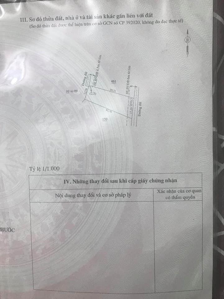có căn nhà cấp 4 ngay dốc sạn Lộc Điền. Ngang 17m, dài 42m,100tc.