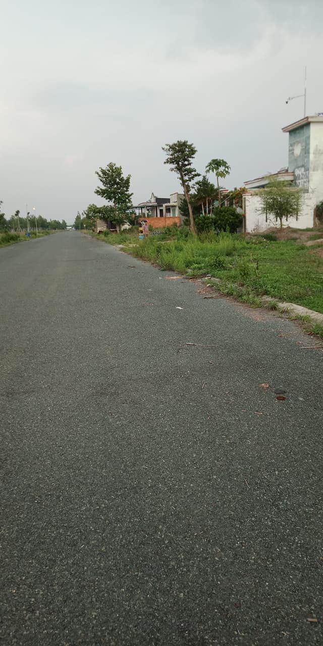 Trung tâm hành chính huyện hớn quản. giá 1tỷ1 dt 10×20 full thổ cư