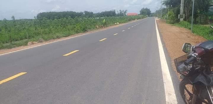 mặt tiền nhựa DT756B cách cầu Bà Hô 2 Km