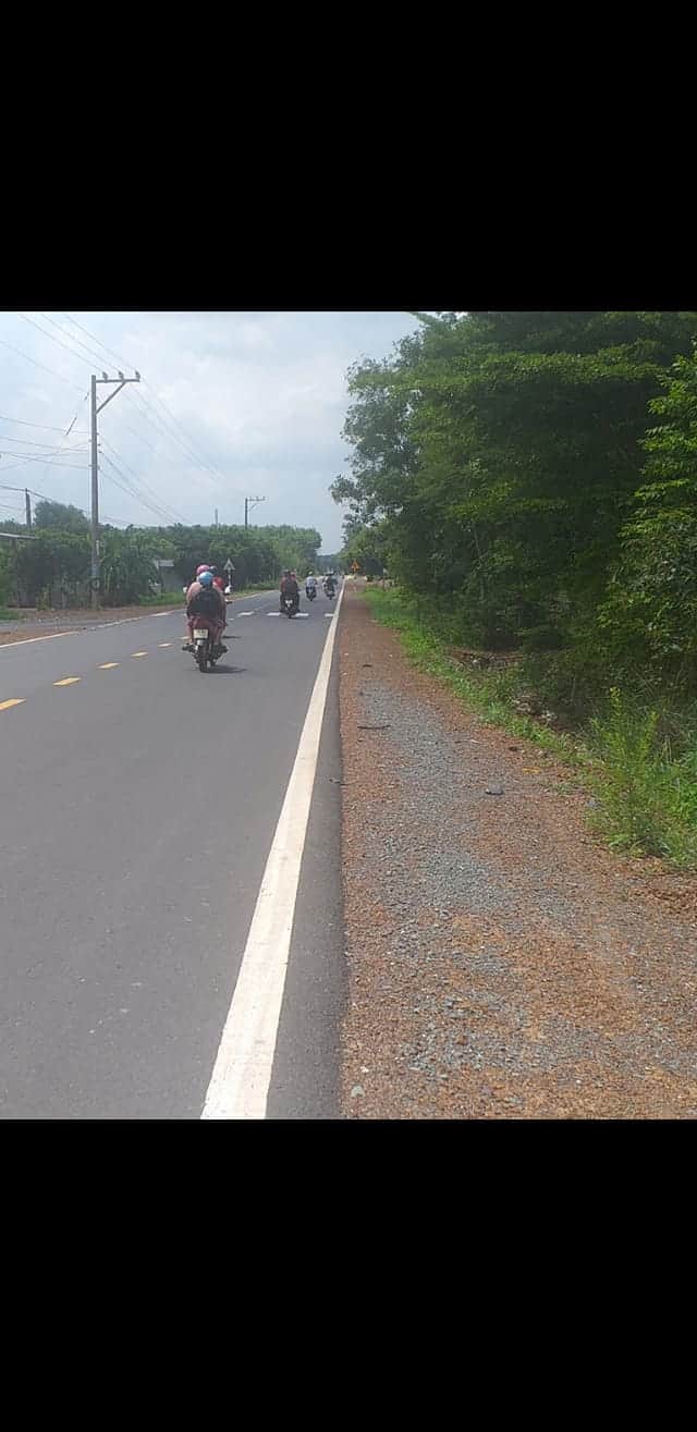 Mặt tiền nhựa DT756B Tân Quan, qua cầu bà hô 2km