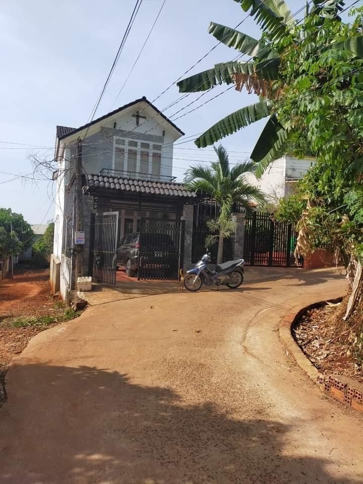 Bán đất xã Thuận Phú giá 2tỷ500tr Dt 257,3m2