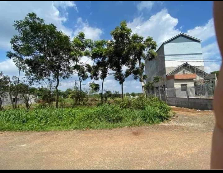 Bán đất xã Thanh Phú giá 2tỷ2 dt 752m2