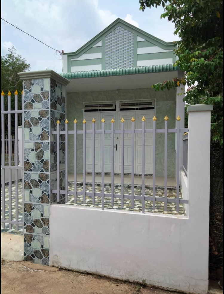 Bán đất xã Thanh Phú giá 900tr dt 6*26*100tc