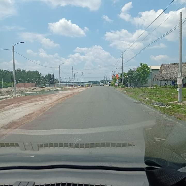 Bán đất tt Chơn Thành giá 1tỷ 750 dt 10×59×50tc