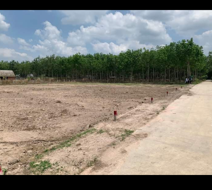 Bán đất xã Thành Tâm giá 870tr dt 200m2×100tc