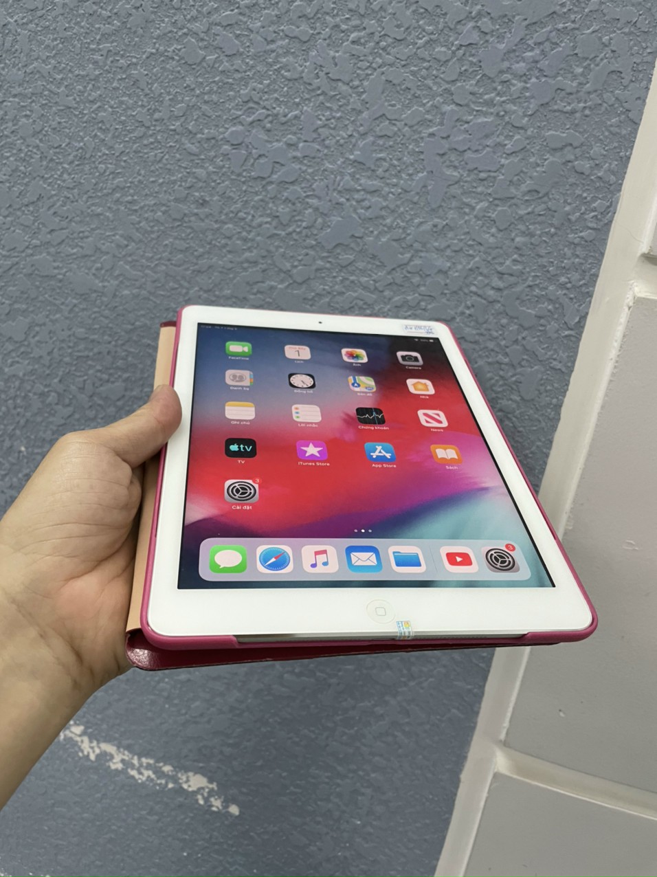 iPad Air 1 16g wifi + xài được sim 4g full zin 99% đẹp keng, mỏng nhẹ, game ngon,.