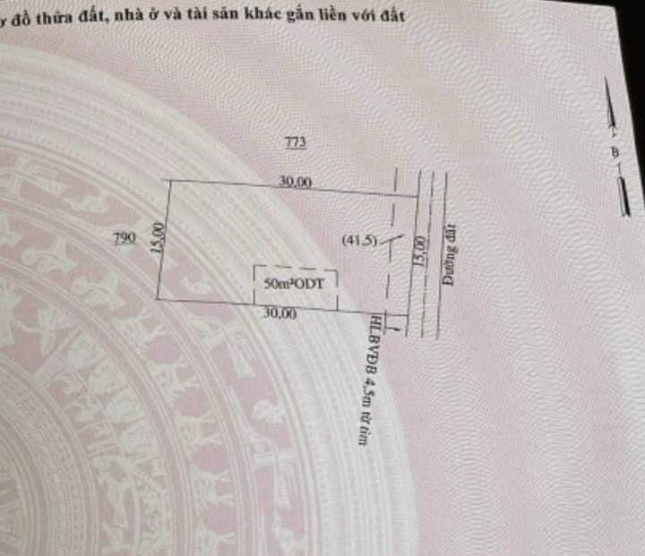 Bán đất phường An Lộc giá 1ty100tr dt 15*30*50tc