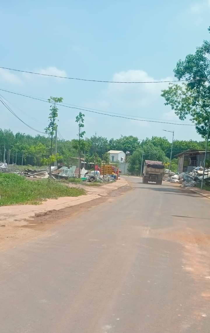 Bán đất tt Tân Khai giá 890tr dt 10×70