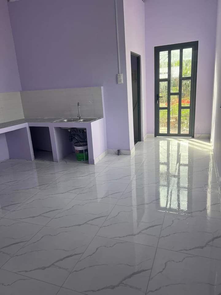 Bán nhà tt Tân Khai giá 1tỷ dt 5×50×40tc