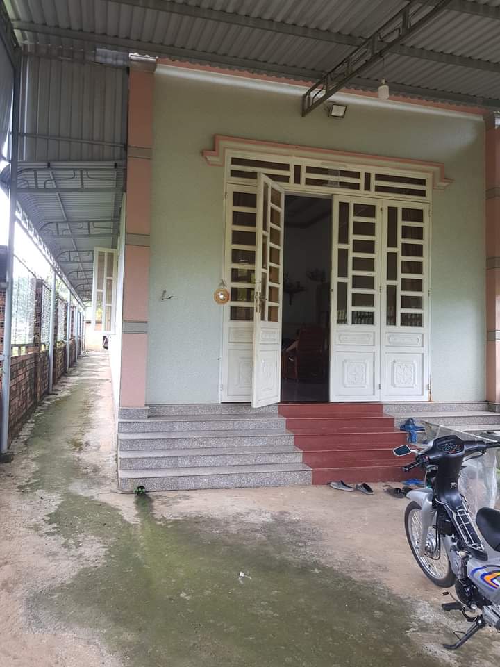 Bán nhà xã Tiến Hưng giá 2tỷ2 dt 7×60×100m2 tc