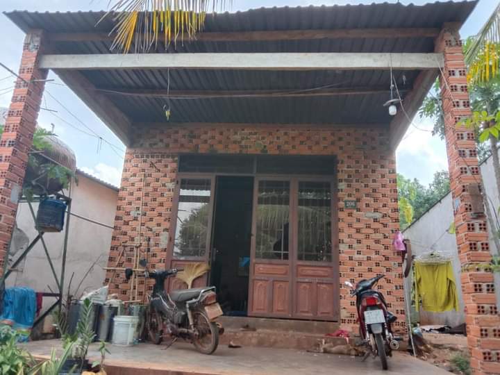 Bán đất xã Lộc Thuận giá 400tr dt 6×34×100tc