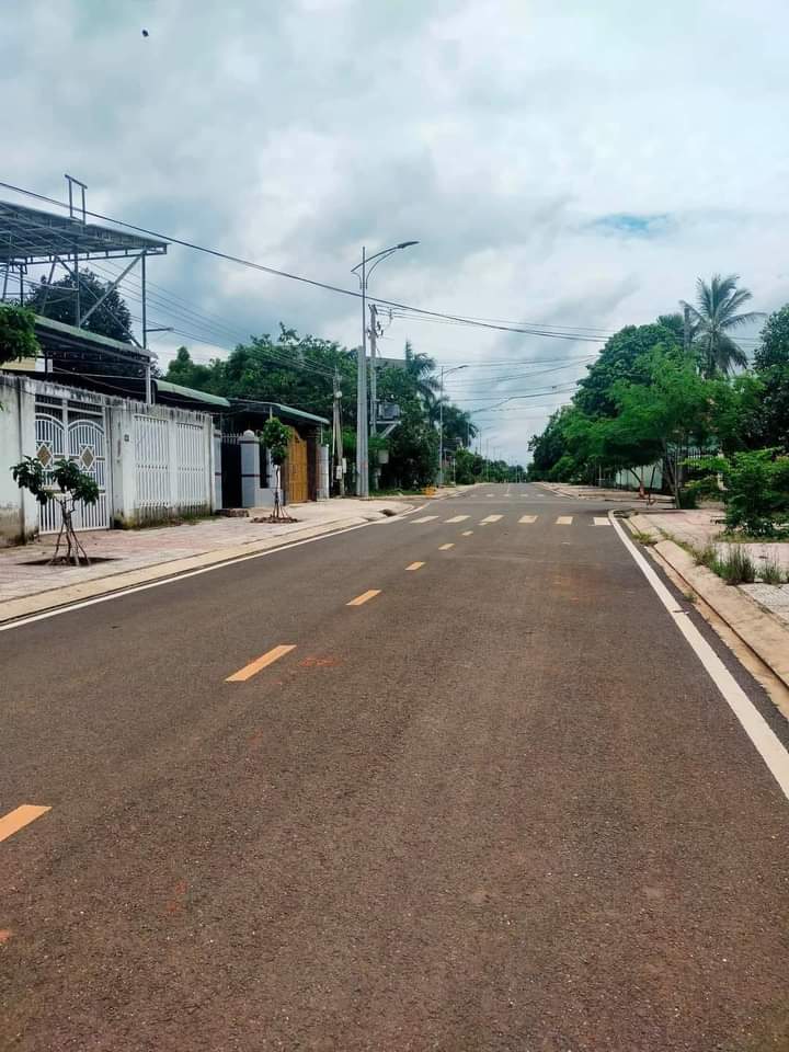 Bán đất phường Long Thủy giá 1tỷ550 dt 7×30×50tc